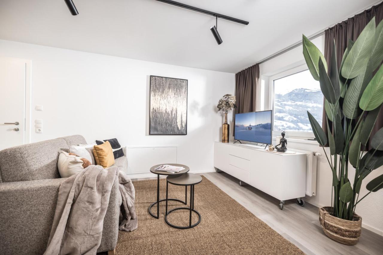 Maxstudio Premium Apartment Zillertal Mit Bergblick Schlitters Exterior photo